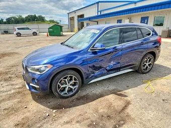 2018 BMW X1 WBXHU7C39J3F04607