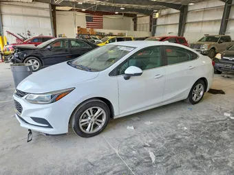 2018 Chevrolet Cruze 1G1BE5SM6J7106137