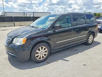 2016 Chrysler Town & Country 2C4RC1BG4GR110774