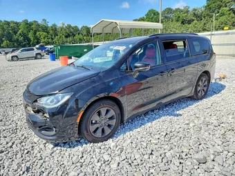 2020 Chrysler Pacifica 2C4RC1N71LR184496