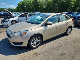2017 Ford Focus 1FADP3F24HL212312