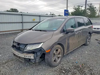2018 Honda Odyssey 5FNRL6H86JB065496