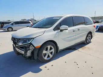2018 Honda Odyssey 5FNRL6H72JB003343