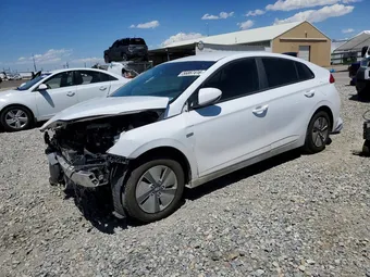 2017 Hyundai Ioniq KMHC65LC2HU026839