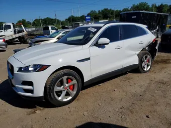 2019 Jaguar F-PACE SADCJ2FX8KA357275
