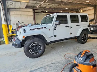 2016 Jeep Wrangler 1C4BJWFG0GL132889
