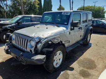 2018 Jeep Wrangler 1C4HJWDG8JL812026
