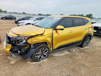 2021 Kia Seltos KNDETCA24M7173306