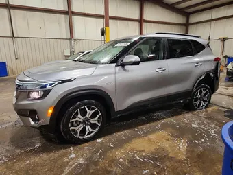 2021 Kia Seltos KNDERCAAXM7174322