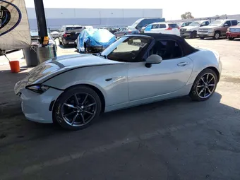 2017 Mazda MX-5 JM1NDAD74H0124520