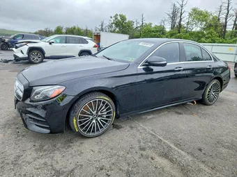 2017 Mercedes-Benz E-Class WDDZF4KB4HA077655
