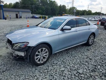 2017 Mercedes-Benz E-Class WDDZF4KB5HA220273