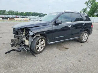 2015 Mercedes-Benz M-Class 4JGDA5JBXFA464844