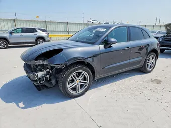 2018 Porsche Macan WP1AA2A55JLB07941