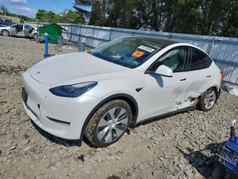 2023 Tesla Model Y 7SAYGDEE2PF703107