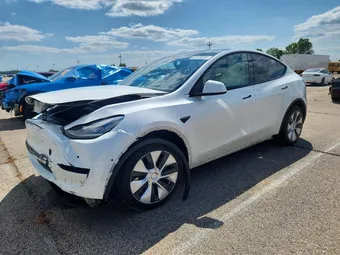 2020 Tesla Model Y 5YJYGDEE7LF020391