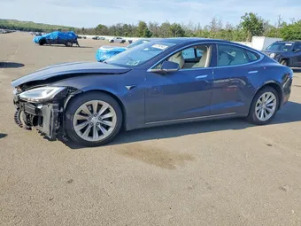 2018 Tesla Model S 5YJSA1E26JF297011