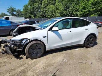 2026 Tesla Model Y 7SAYGDEE5TA674872