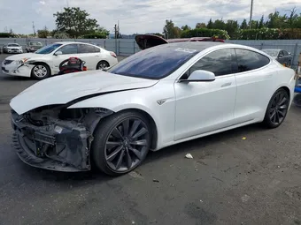 2016 Tesla Model S 5YJSA1E2XGF162459