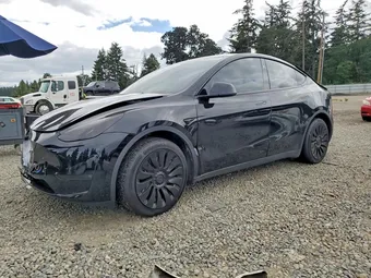 2023 Tesla Model Y 7SAYGDEE4PF859861