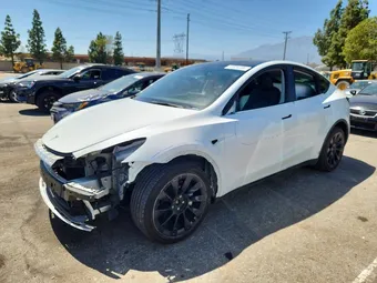 2022 Tesla Model Y 7SAYGDEE7NA020927