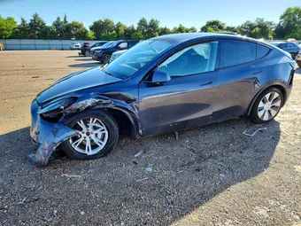 2021 Tesla Model Y 5YJYGDEE8MF211142