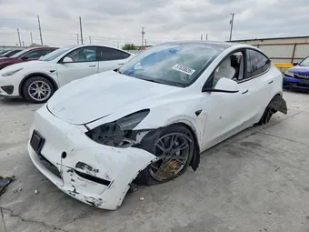 2024 Tesla Model Y 7SAYGDEDXRA303951 Lot 57620626