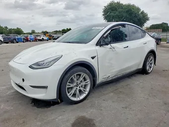 2021 Tesla Model Y 5YJYGDEE2MF180678