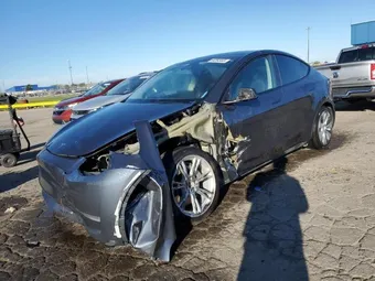 2023 Tesla Model Y 7SAYGDEE8PA128427