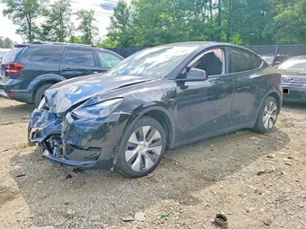 2023 Tesla Model Y 7SAYGDED2PF934077