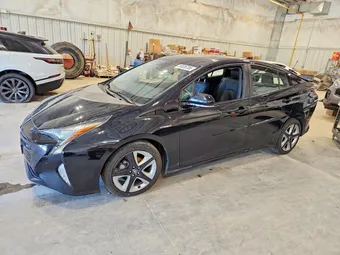 2018 Toyota Prius JTDKARFU5J3062899
