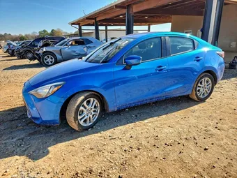 2017 Toyota Yaris 3MYDLBYV3HY193042