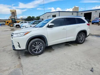 2017 Toyota Highlander 5TDKZRFH8HS515868