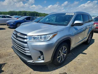 2018 Toyota Highlander 5TDJZRFHXJS811038