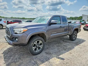 2018 Toyota Tacoma 5TFSZ5AN5JX133335