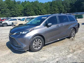 2021 Toyota Sienna 5TDJRKEC8MS046137