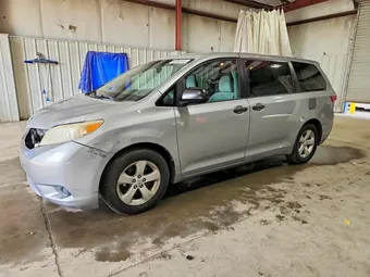 2015 Toyota Sienna 5TDZK3DC2FS674969