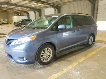 2017 Toyota Sienna 5TDYZ3DC5HS772887