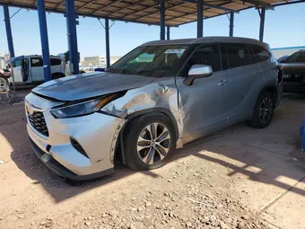 2022 Toyota Highlander 5TDGARAH4NS515981