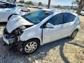 2015 Toyota Prius C JTDKDTB34F1578014