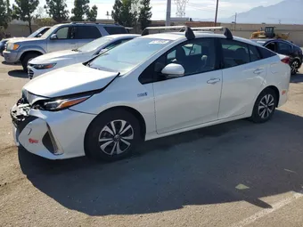 2017 Toyota Prius Plug-IN JTDKARFP4H3008157