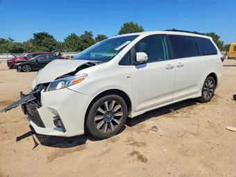 2019 Toyota Sienna 5TDDZ3DC0KS216475