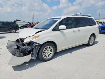 2017 Toyota Sienna 5TDYZ3DC1HS878768