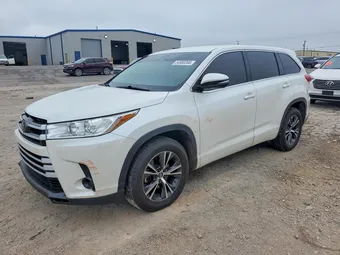 2017 Toyota Highlander 5TDZZRFHXHS201458