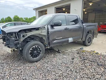2025 Toyota Tundra 5TFLA5DB0SX321551