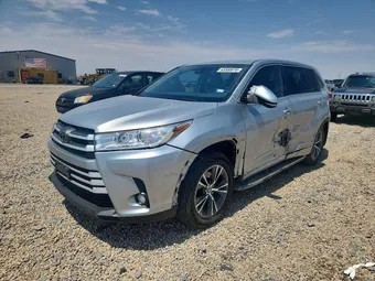 2018 Toyota Highlander 5TDZZRFH9JS261446