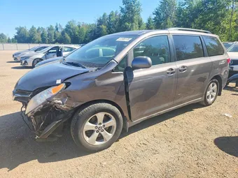 2019 Toyota Sienna 5TDKZ3DC8KS978945