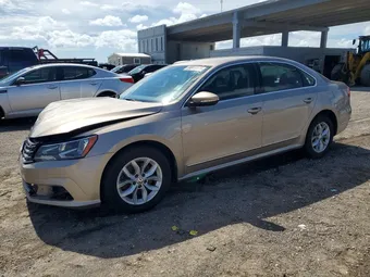 2016 Volkswagen Passat 1VWAT7A31GC060260