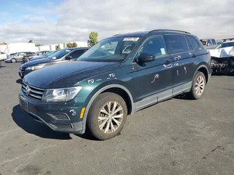 2018 Volkswagen Tiguan 3VV1B7AX5JM109668