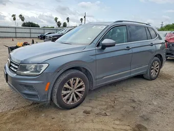 2018 Volkswagen Tiguan 3VV3B7AX2JM119793